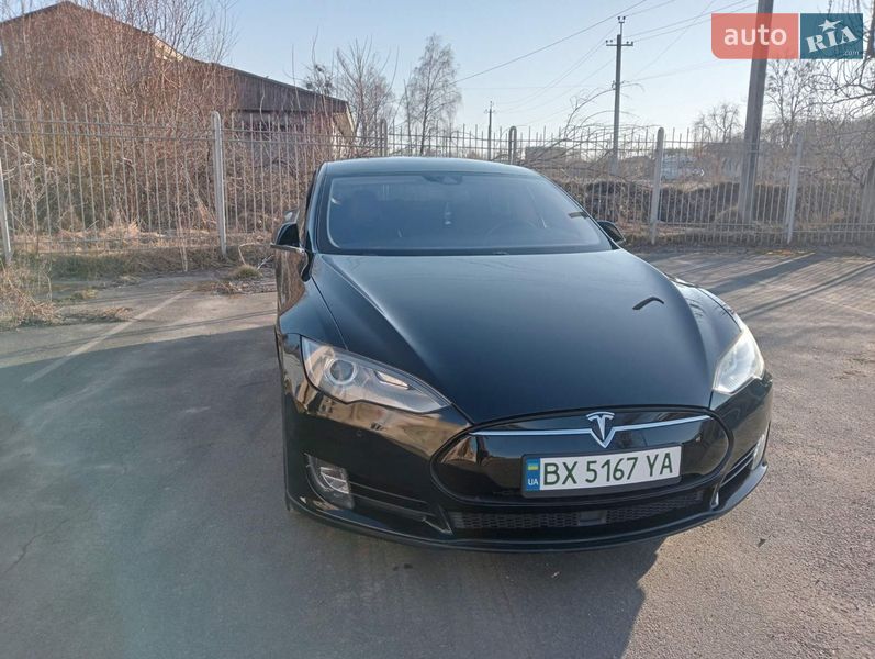 Ліфтбек Tesla Model S 2014 в Шепетівці