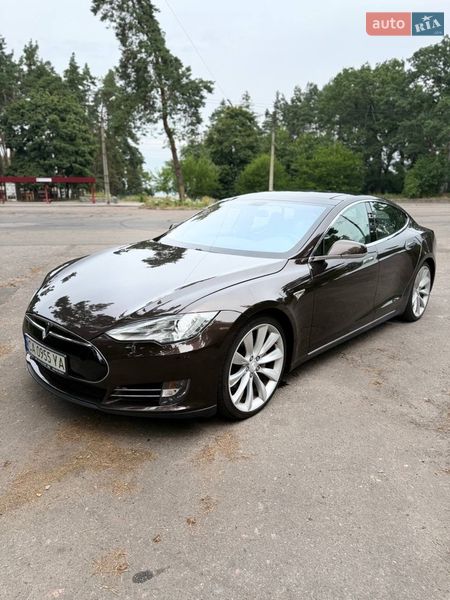 Ліфтбек Tesla Model S 2012 в Черкасах