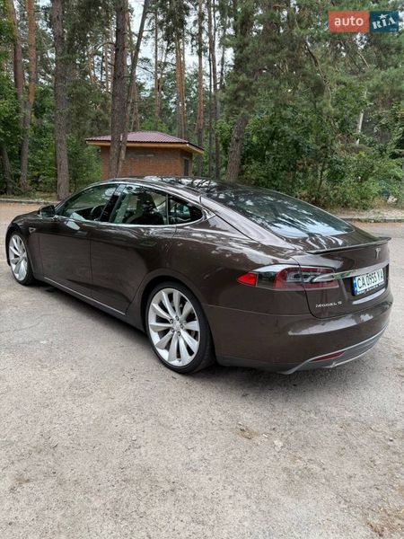 Ліфтбек Tesla Model S 2012 в Черкасах