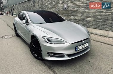 Лифтбек Tesla Model S 2017 в Буче