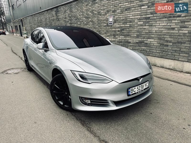 Tesla Model S 2017