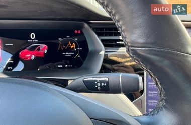 Лифтбек Tesla Model S 2019 в Львове