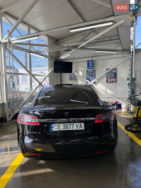Ліфтбек Tesla Model S 2016 в Чернівцях