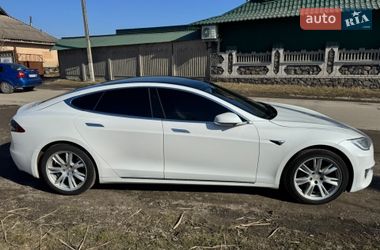 Ліфтбек Tesla Model S 2020 в Києві