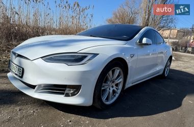 Ліфтбек Tesla Model S 2020 в Києві