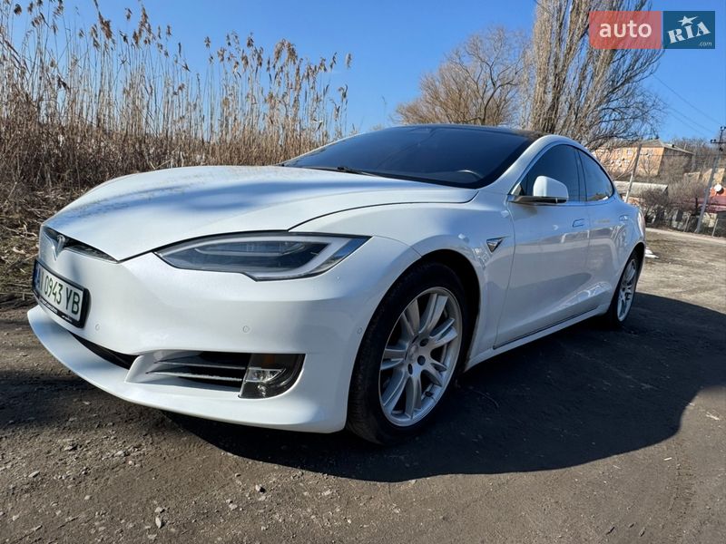 Ліфтбек Tesla Model S 2020 в Києві