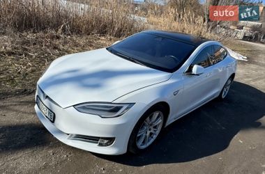 Ліфтбек Tesla Model S 2020 в Києві