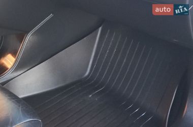 Лифтбек Tesla Model S 2014 в Умани