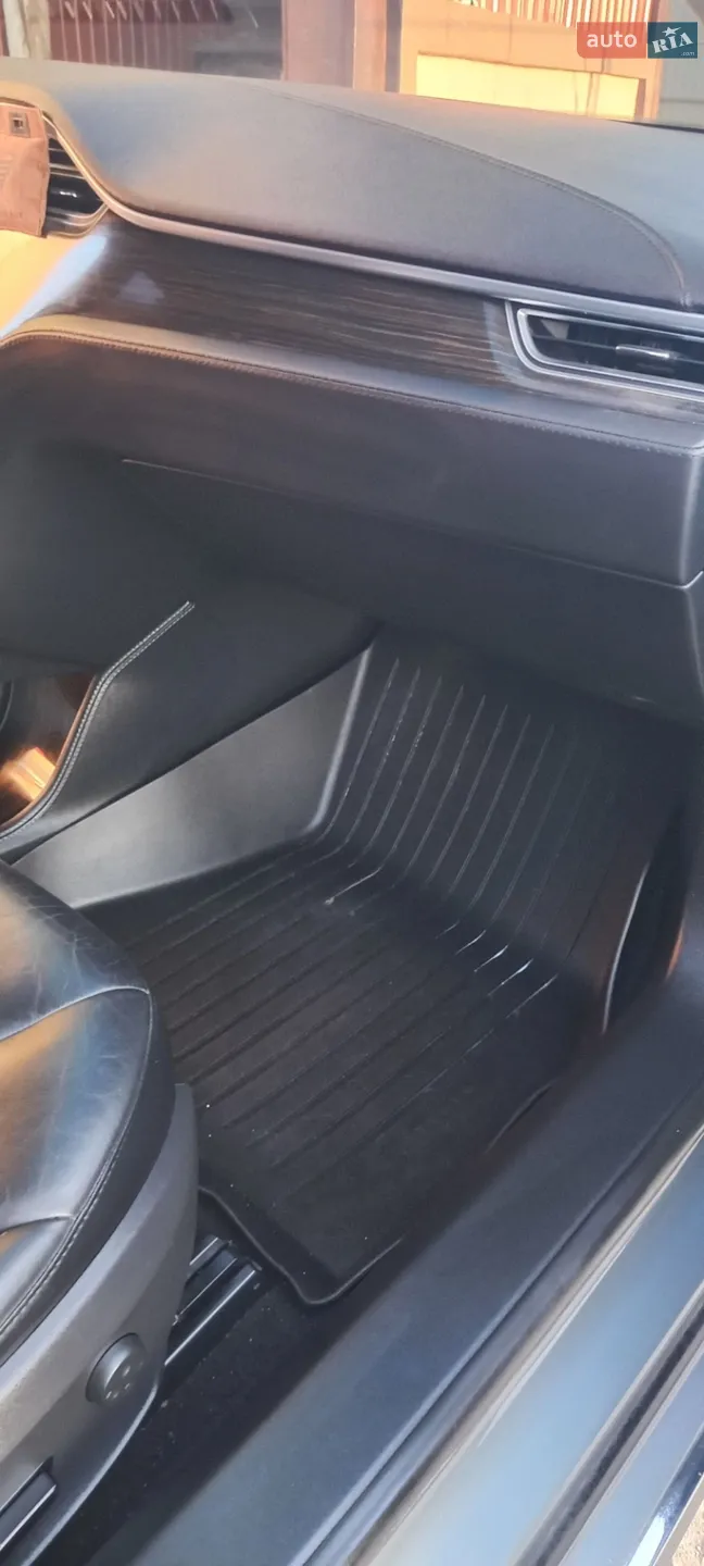 2014 Tesla Model S - мініатюра 36