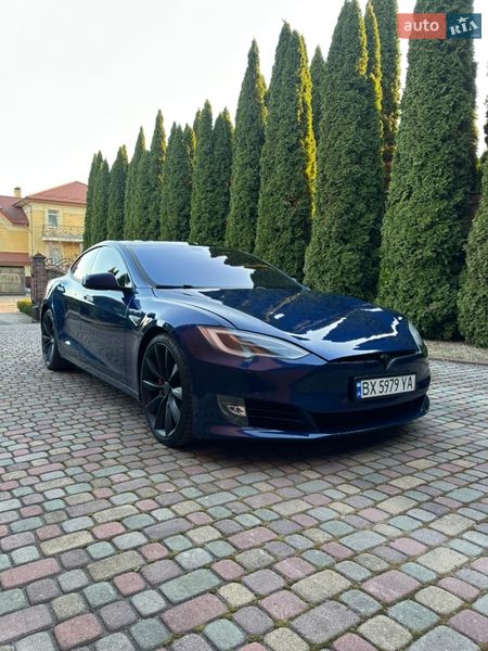 Ліфтбек Tesla Model S 2016 в Рівному