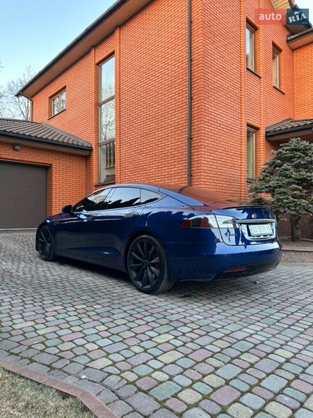 Ліфтбек Tesla Model S 2016 в Рівному