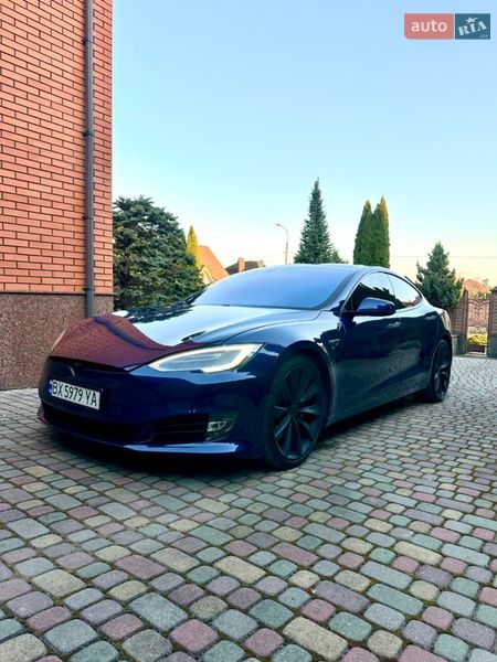 Ліфтбек Tesla Model S 2016 в Рівному