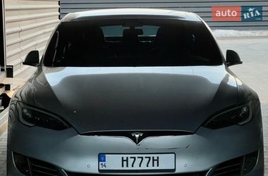 Лифтбек Tesla Model S 2017 в Сокале