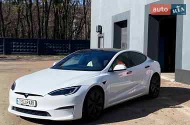 Лифтбек Tesla Model S 2022 в Киеве