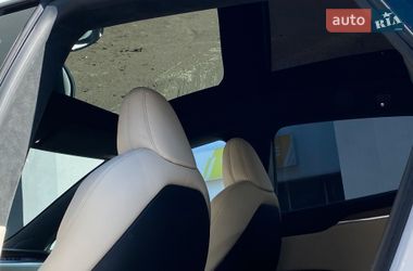 Лифтбек Tesla Model S 2022 в Киеве