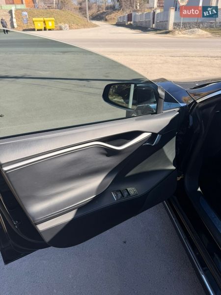 Лифтбек Tesla Model S 2018 в Тернополе