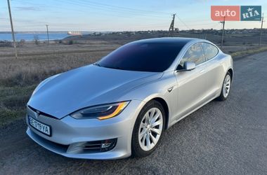 Лифтбек Tesla Model S 2017 в Николаеве