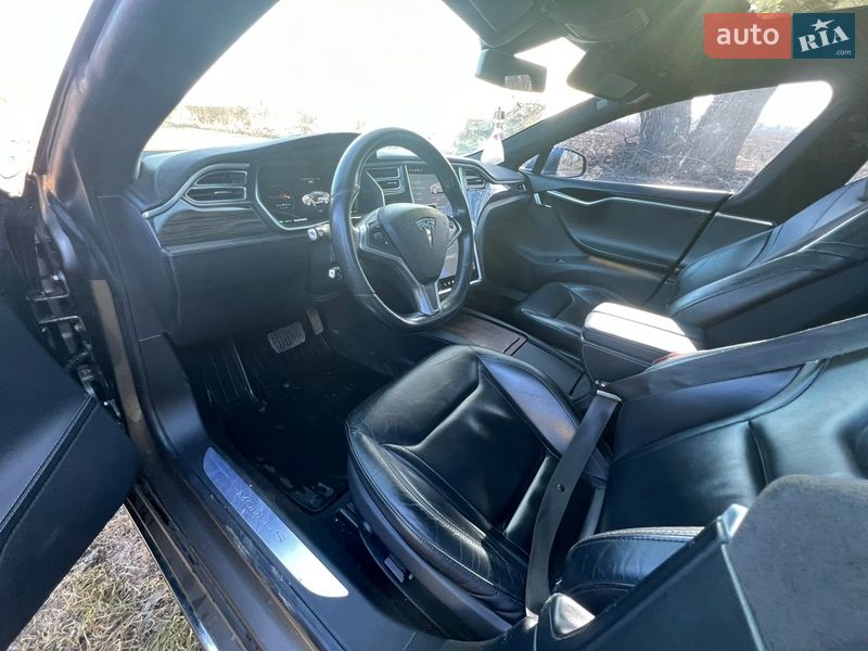 Лифтбек Tesla Model S 2015 в Броварах