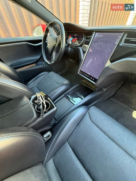 Ліфтбек Tesla Model S 2018 в Києві фото 25 Ліфтбек Tesla Model S 2018 в Києві