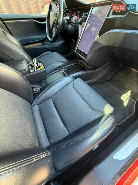 Ліфтбек Tesla Model S 2018 в Києві фото 27 Ліфтбек Tesla Model S 2018 в Києві