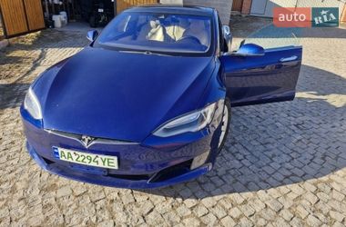 Ліфтбек Tesla Model S 2016 в Києві