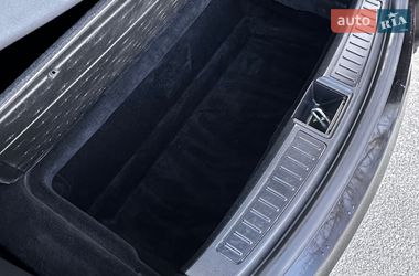 Лифтбек Tesla Model S 2015 в Киеве