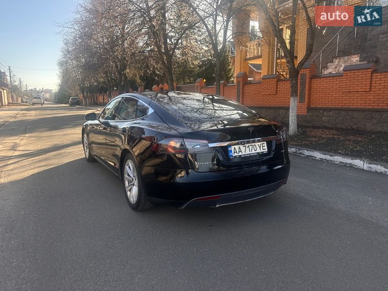 Лифтбек Tesla Model S 2015 в Киеве фото 25 Лифтбек Tesla Model S 2015 в Киеве