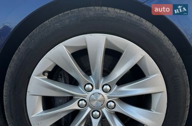 Лифтбек Tesla Model S 2016 в Виннице
