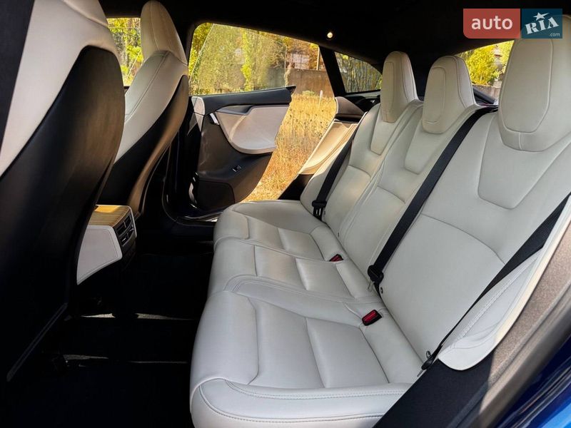 Ліфтбек Tesla Model S 2020 в Білгороді-Дністровському