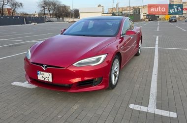 Ліфтбек Tesla Model S 2017 в Одесі