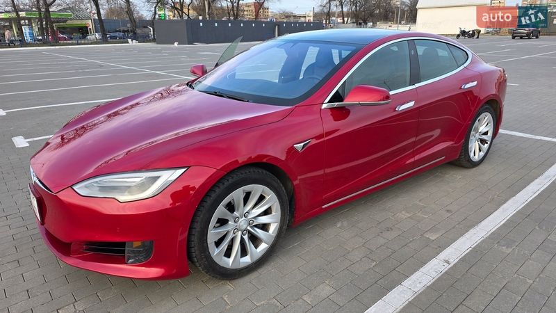 Лифтбек Tesla Model S 2017 в Одессе