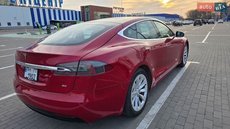Ліфтбек Tesla Model S 2017 в Одесі