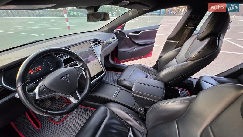 Лифтбек Tesla Model S 2017 в Одессе