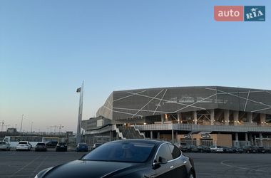 Лифтбек Tesla Model S 2014 в Львове
