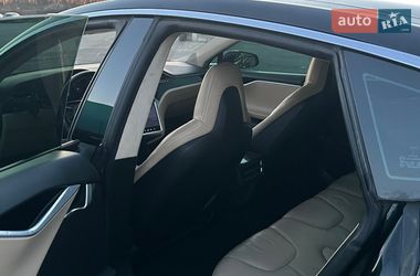 Лифтбек Tesla Model S 2014 в Львове