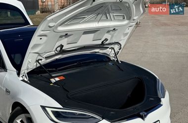 Лифтбек Tesla Model S 2018 в Киеве
