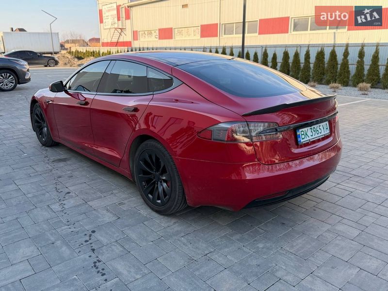 Лифтбек Tesla Model S 2016 в Луцке фото 6 Лифтбек Tesla Model S 2016 в Луцке