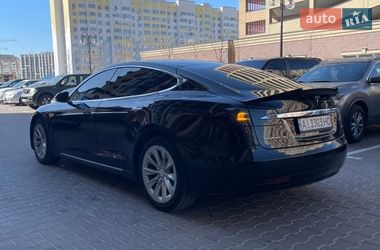 Лифтбек Tesla Model S 2016 в Киеве