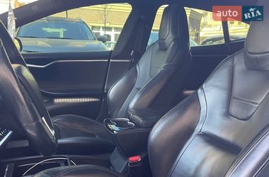 Лифтбек Tesla Model S 2016 в Киеве
