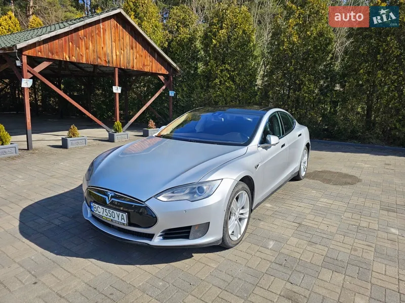 Tesla Model S