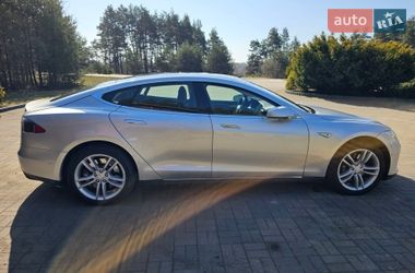 Лифтбек Tesla Model S 2015 в Судовой Вишне