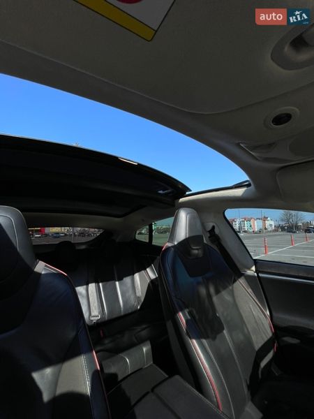 Ліфтбек Tesla Model S 2013 в Рівному