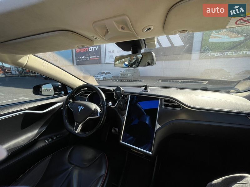 Ліфтбек Tesla Model S 2013 в Рівному