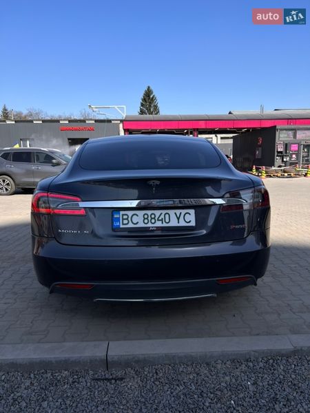 Лифтбек Tesla Model S 2015 в Львове фото 10 Лифтбек Tesla Model S 2015 в Львове