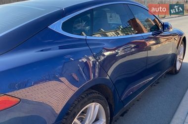 Ліфтбек Tesla Model S 2015 в Хмельницькому