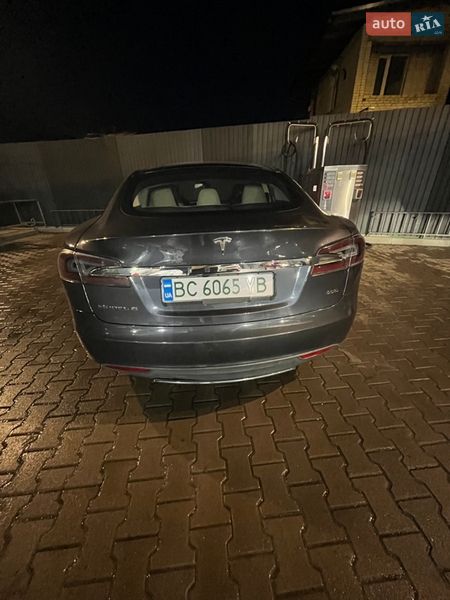 Лифтбек Tesla Model S 2015 в Львове фото 9 Лифтбек Tesla Model S 2015 в Львове