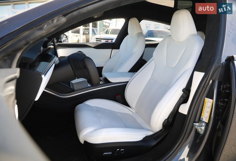 Лифтбек Tesla Model S 2022 в Харькове