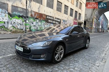 Лифтбек Tesla Model S 2015 в Одессе
