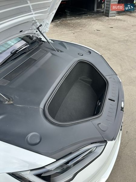 Ліфтбек Tesla Model S 2022 в Києві