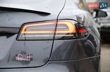Лифтбек Tesla Model S 2022 в Харькове